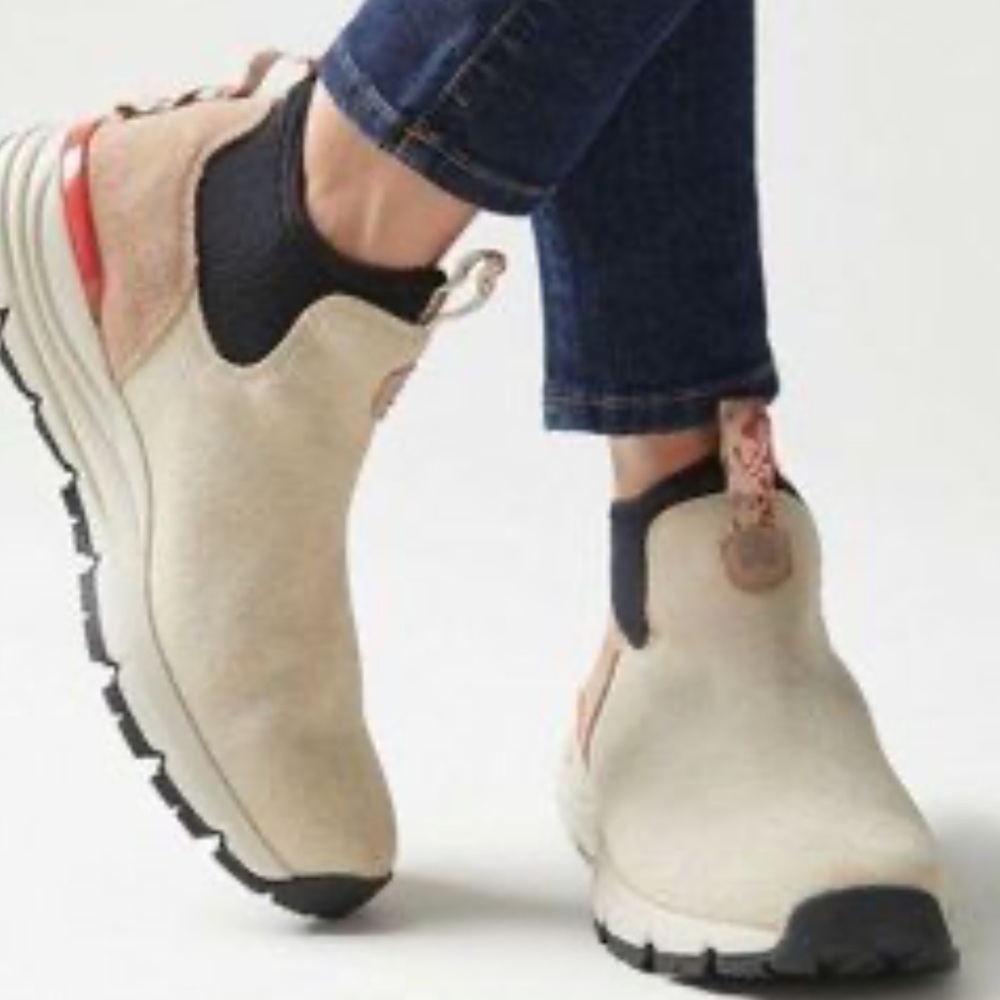Danner Mountain 600 Chelsea Boots